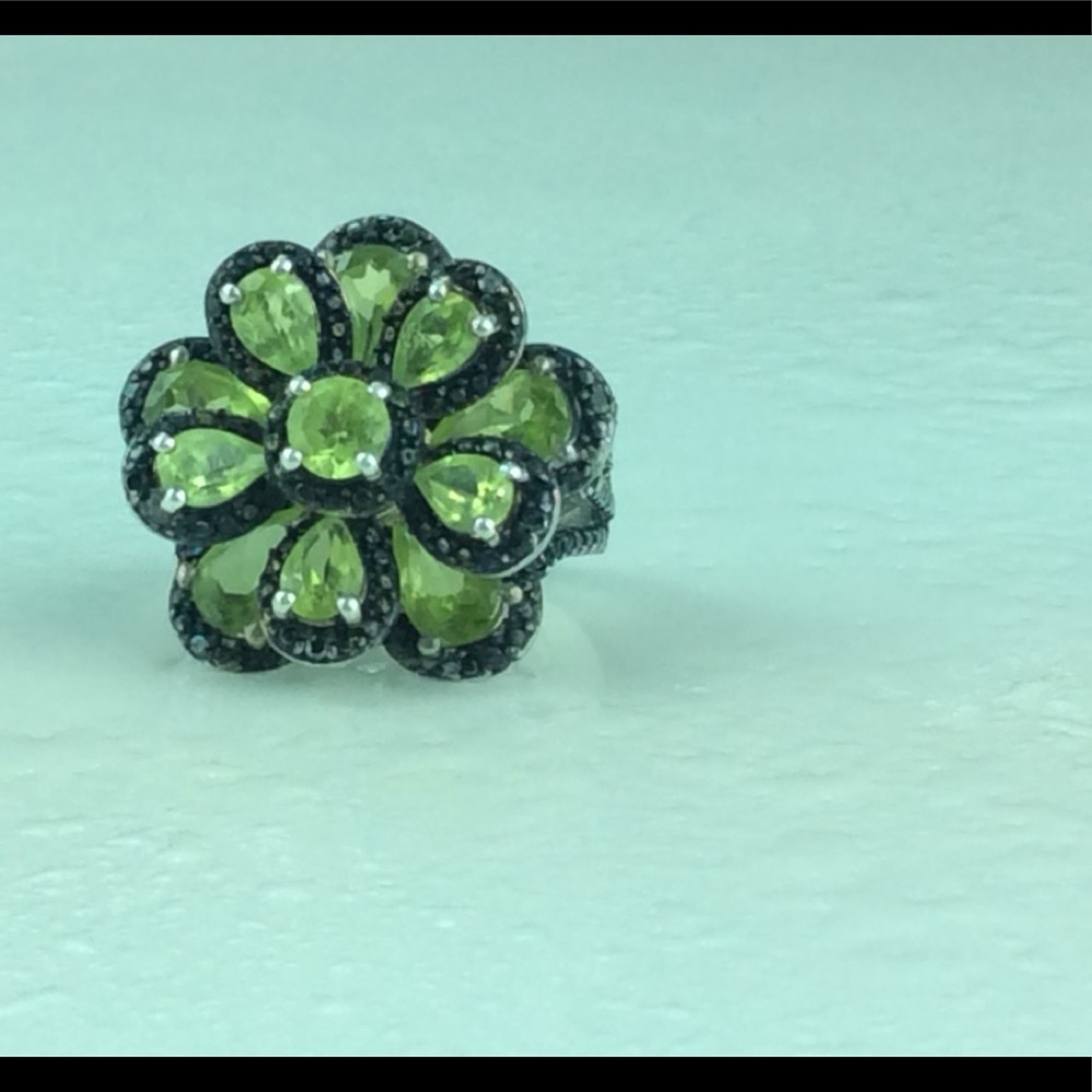 Peridot & blackSpinel sterling ring